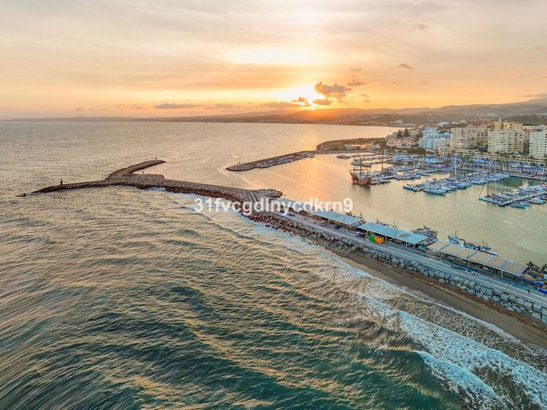 Villa for Sale in Estepona, Malaga 5