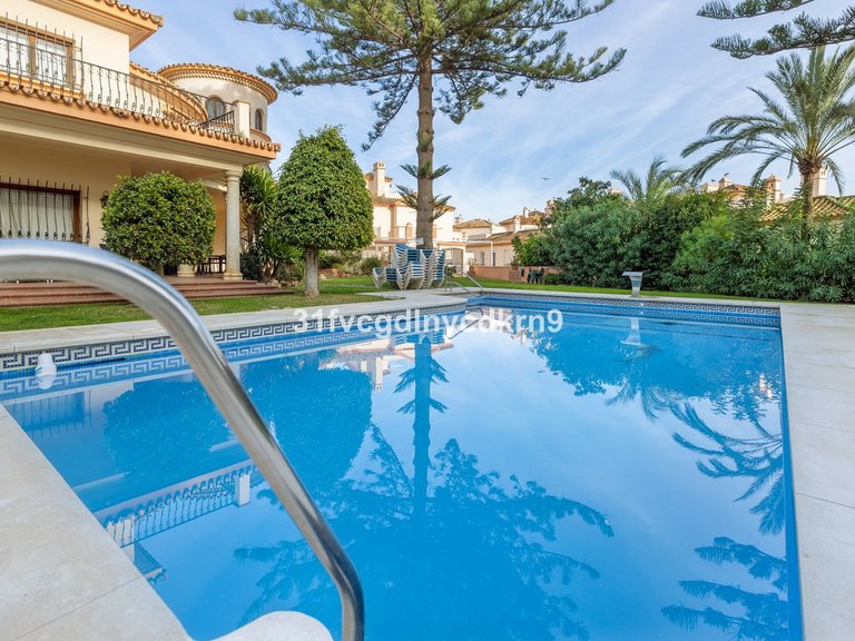 Villa for Sale in Estepona, Malaga 7