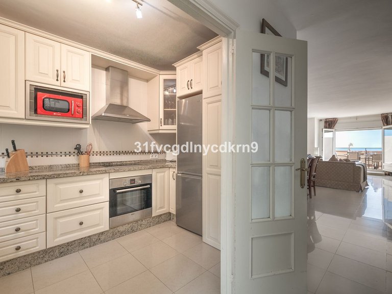Villa for Sale in Estepona, Malaga 8