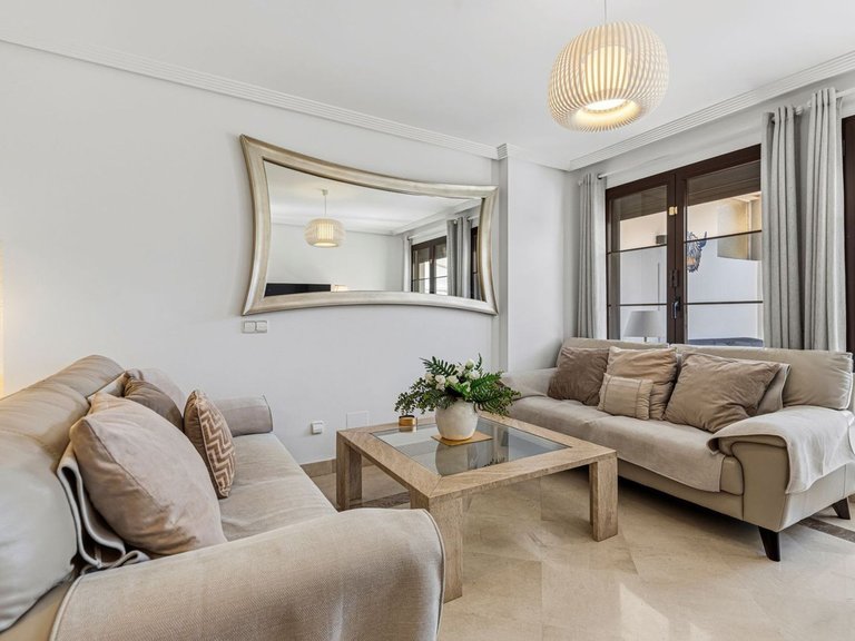 Apartment for Sale in Los Arqueros, Malaga 11