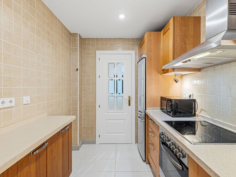 Apartment for Sale in Los Arqueros, Malaga 12