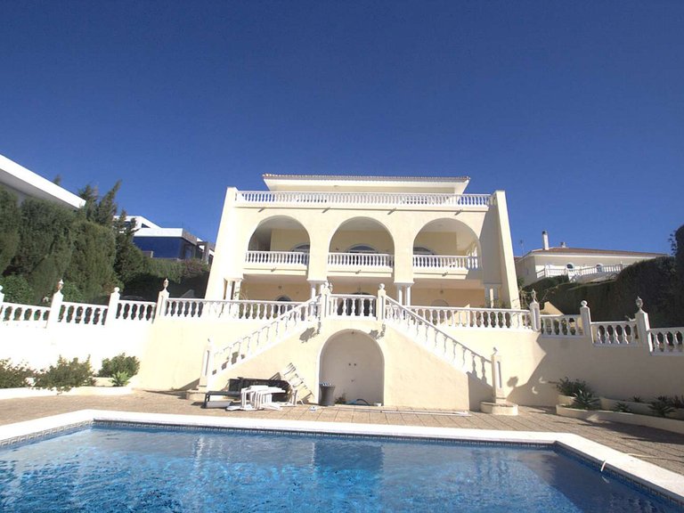 Villa for Sale in Benalmadena, Malaga 7