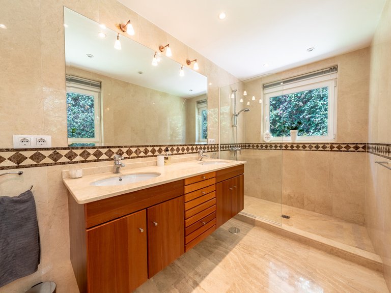 Villa for Sale in Benalmadena, Malaga 19