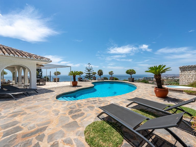 Villa for Sale in Benalmadena, Malaga 2