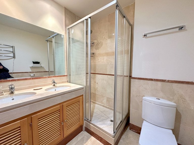 Apartment for Sale in Puerto Banús, Malaga 13