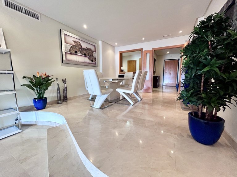 Apartment for Sale in Puerto Banús, Malaga 7