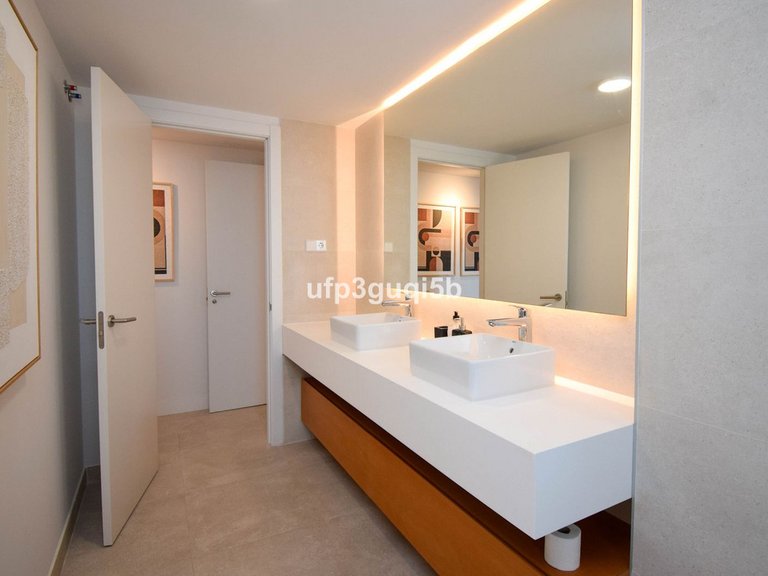 Villa for Sale in Mijas Costa, Malaga 10
