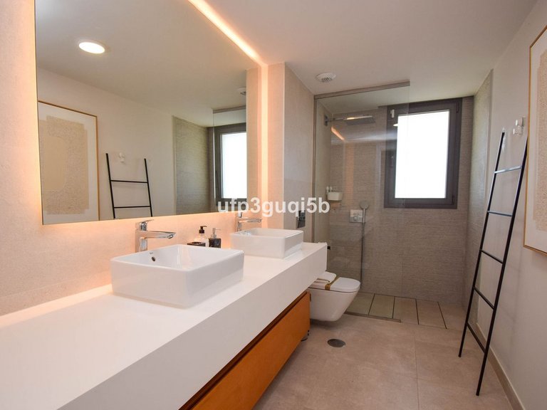 Villa for Sale in Mijas Costa, Malaga 9