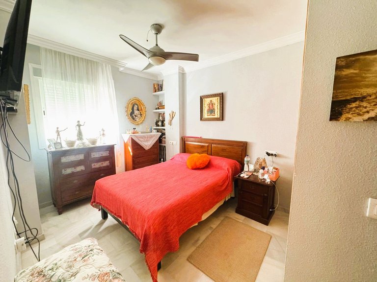 Apartment for Sale in Las Lagunas, Malaga 15