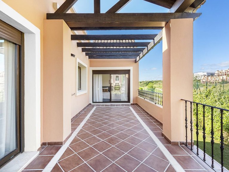 Villa for Sale in Estepona, Malaga 11