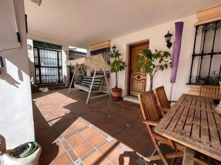 Villa for Sale in Nueva Andalucía, Malaga 7
