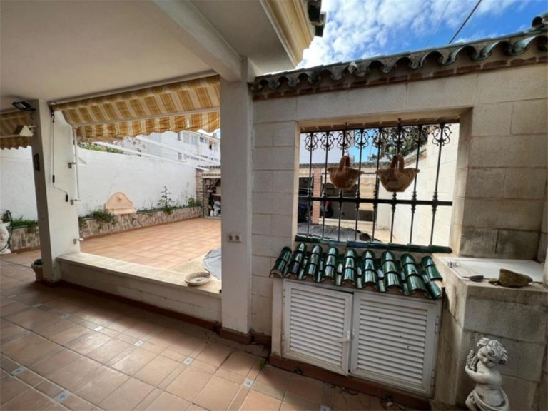 Villa for Sale in Nueva Andalucía, Malaga 8