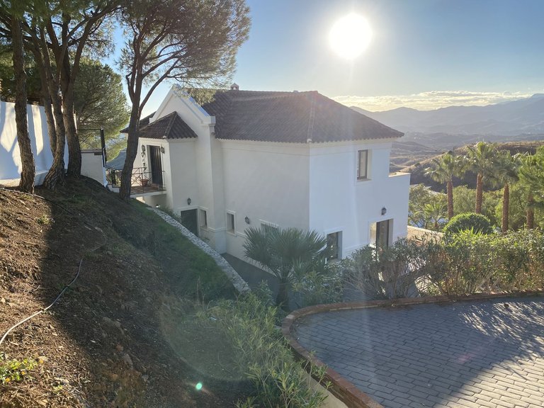 Villa for Sale in Costa del Sol Mijas, Malaga 1