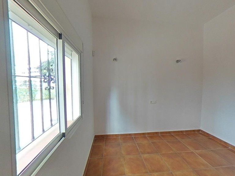 Villa for Sale in Estepona, Malaga 10
