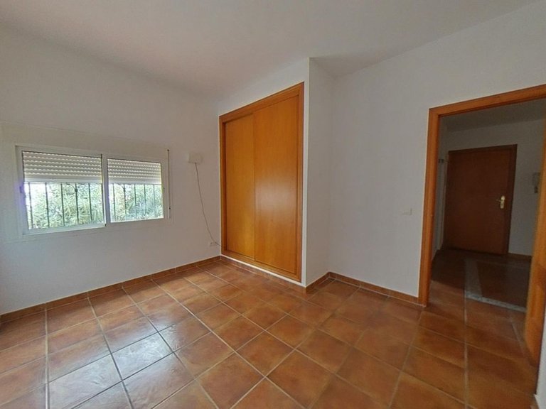 Villa for Sale in Estepona, Malaga 2
