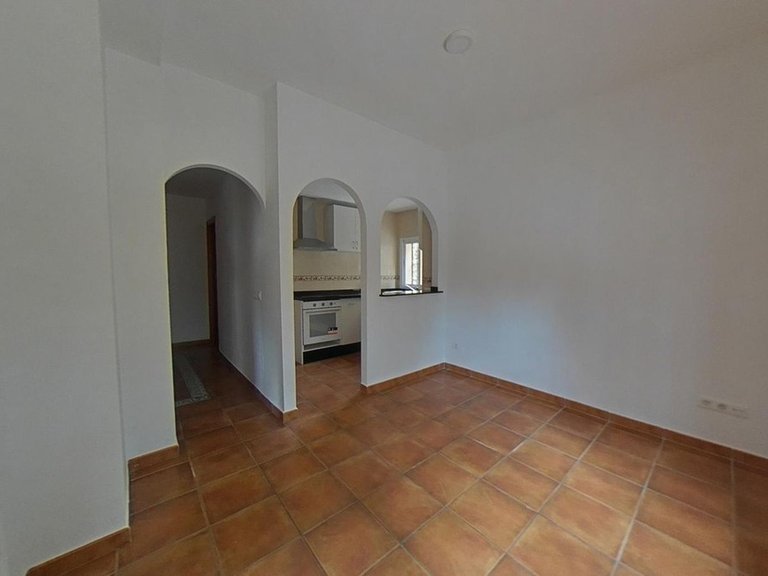 Villa for Sale in Estepona, Malaga 3