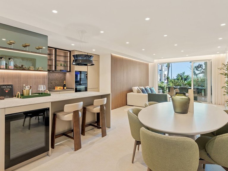 Apartment for Sale in New Golden Mile, Malaga 7