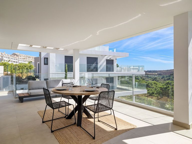 Apartment for Sale in Selwo, Malaga 11