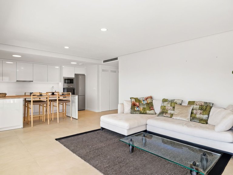 Apartment for Sale in Selwo, Malaga 5
