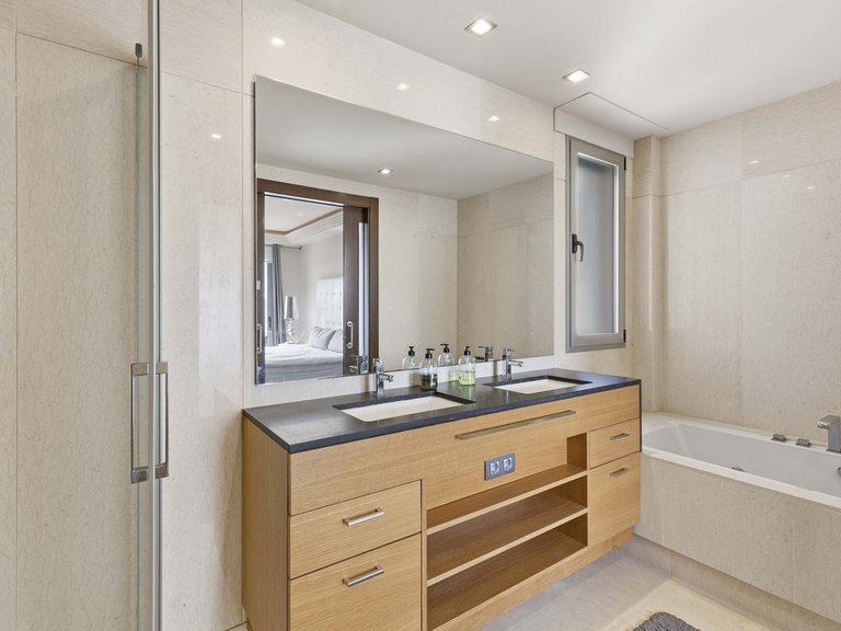 Apartment for Sale in Los Arqueros, Malaga 7