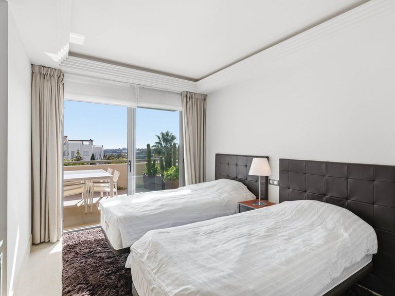 Apartment for Sale in Los Arqueros, Malaga 8