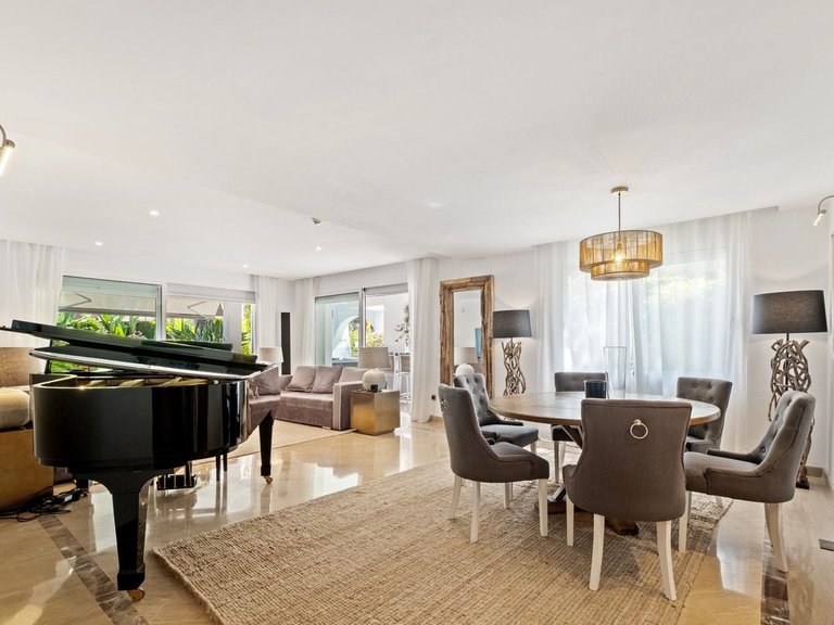 Apartment for Sale in Marbella, Malaga 1