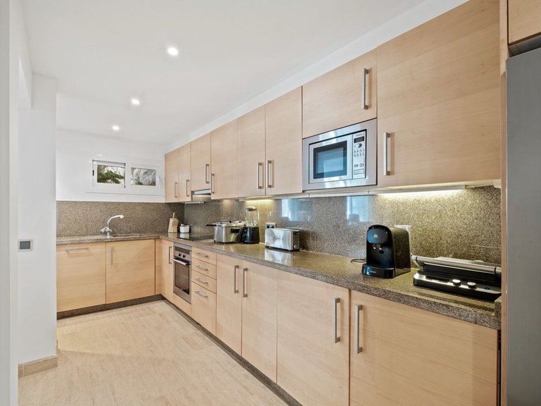 Apartment for Sale in Marbella, Malaga 13