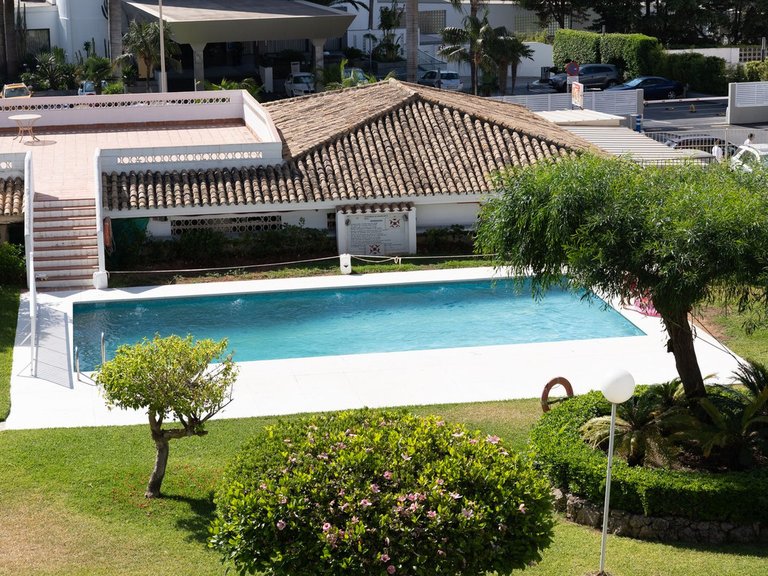 Apartment for Sale in Costa del Sol, La Carihuela, Malaga 11