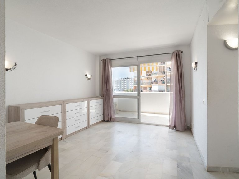 Apartment for Sale in Costa del Sol, La Carihuela, Malaga 4