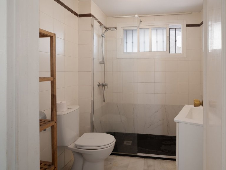 Apartment for Sale in Costa del Sol, La Carihuela, Malaga 9