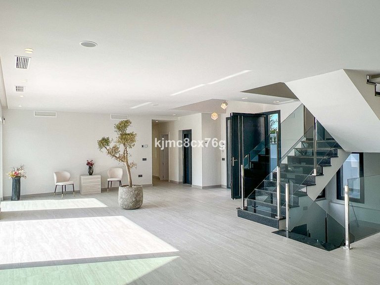 Villa for Sale in El Faro, Malaga 16