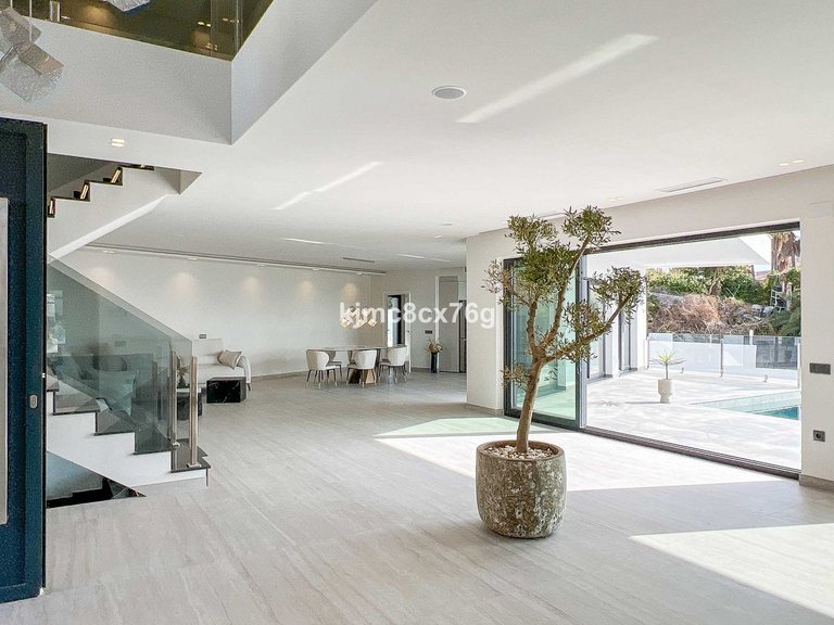 Villa for Sale in El Faro, Malaga 18
