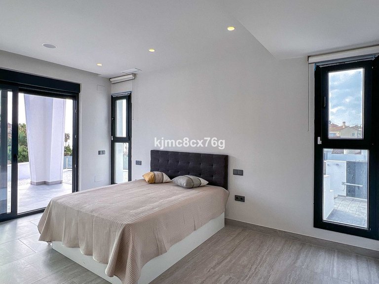 Villa for Sale in El Faro, Malaga 33