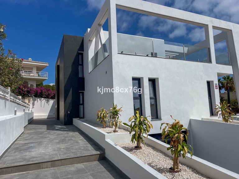Villa for Sale in El Faro, Malaga 58
