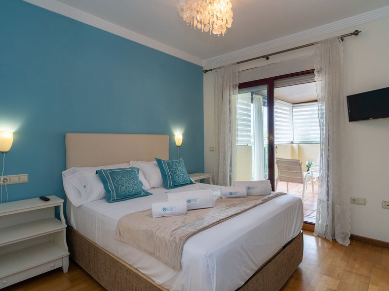 Villa for Sale in Nueva Andalucía, Malaga 27
