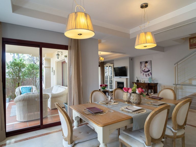 Villa for Sale in Nueva Andalucía, Malaga 8