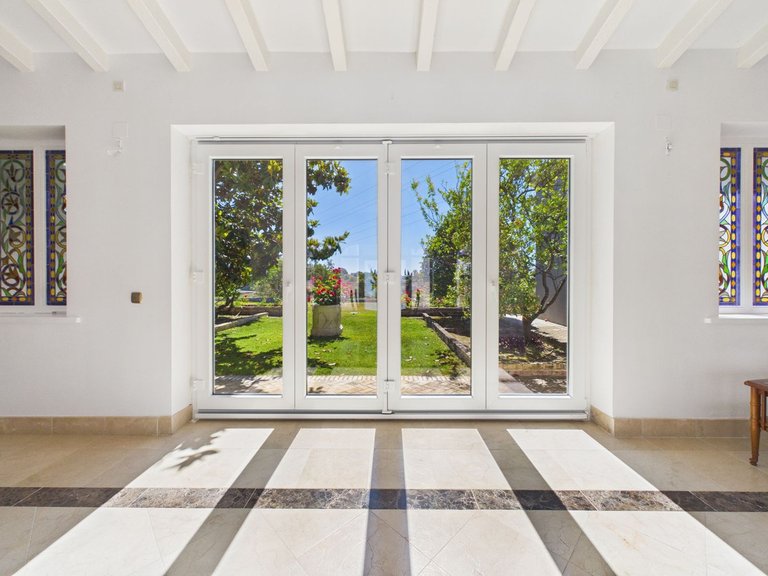 Villa for Sale in Benahavís, Malaga 15