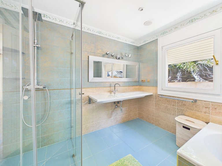 Villa for Sale in Benahavís, Malaga 33