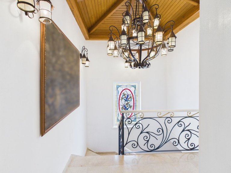 Villa for Sale in Benahavís, Malaga 35