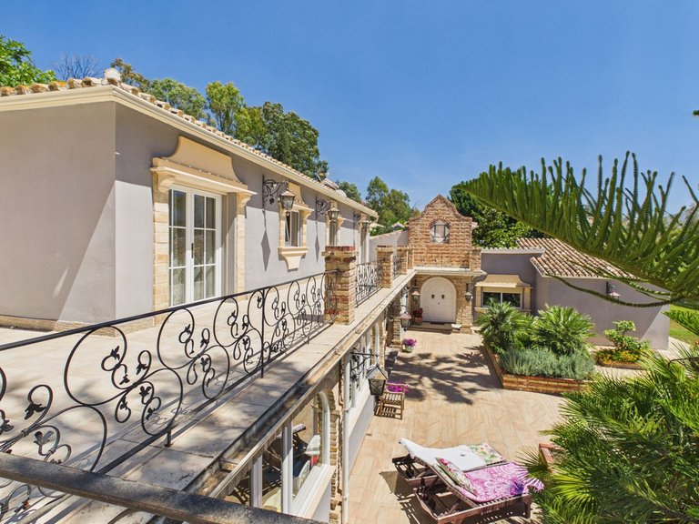 Villa for Sale in Benahavís, Malaga 47