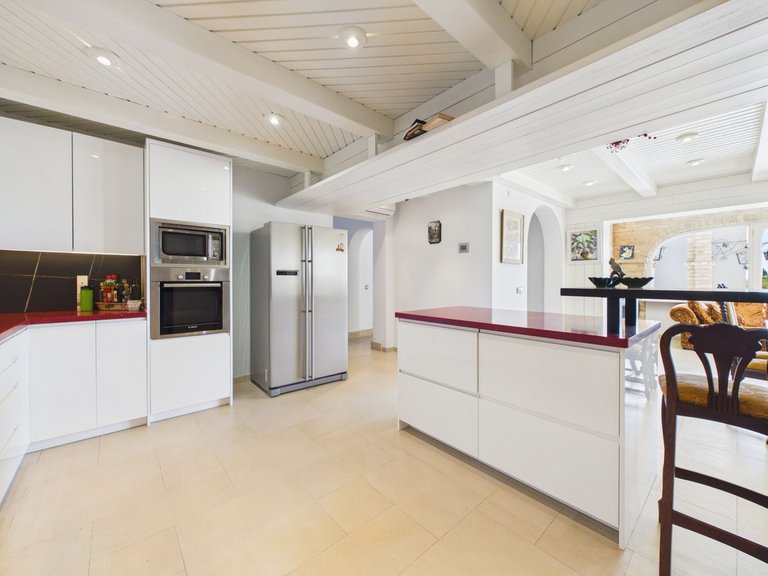 Villa for Sale in Benahavís, Malaga 7