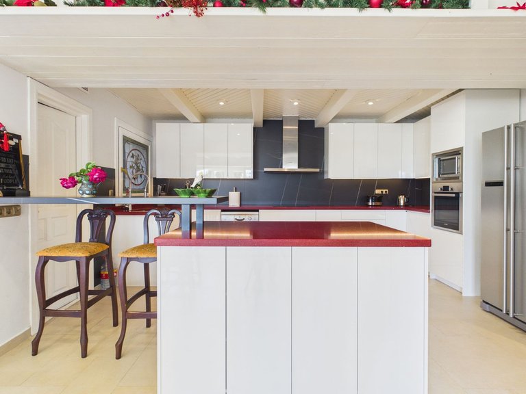 Villa for Sale in Benahavís, Malaga 8