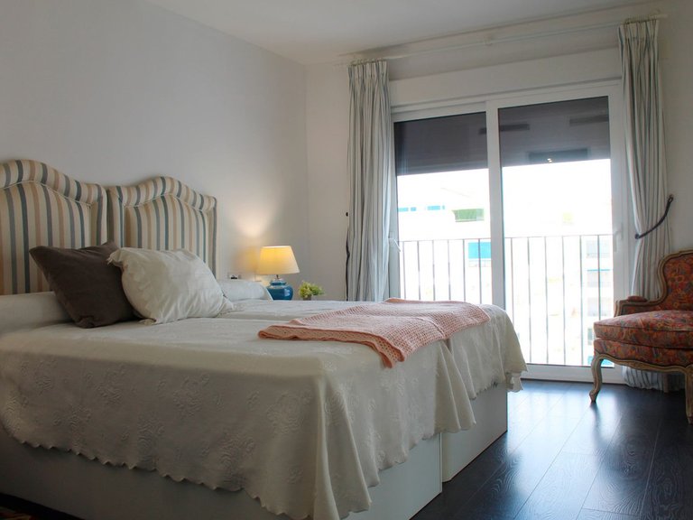Apartment for Sale in Puerto Banús, Malaga 11