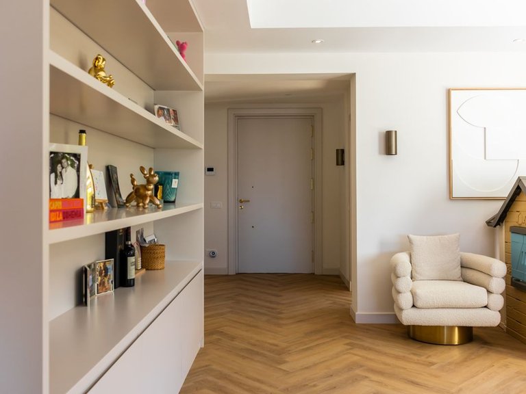 Villa for Sale in Artola, Malaga 16