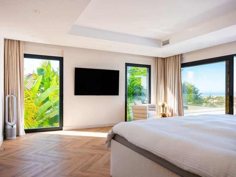 Villa for Sale in Artola, Malaga 22