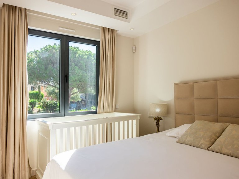 Villa for Sale in Artola, Malaga 29