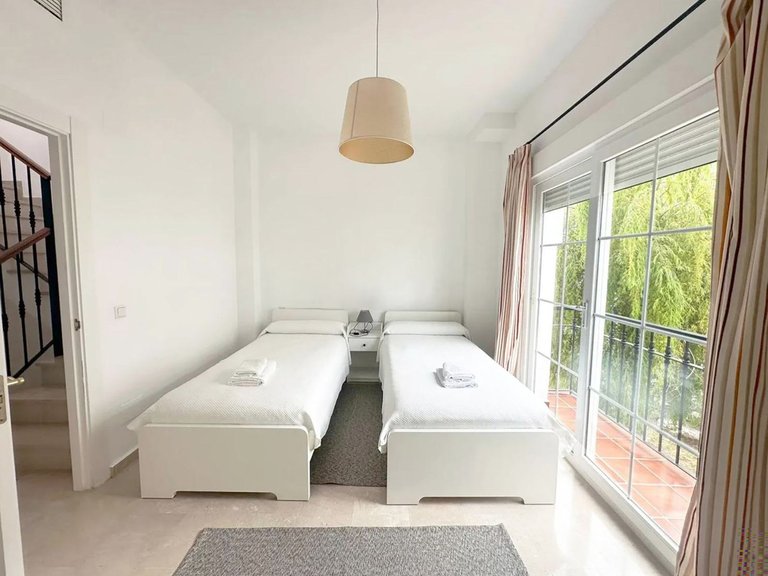 Villa for Sale in Lauro Golf, Malaga 12