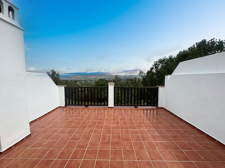Villa for Sale in Lauro Golf, Malaga 3