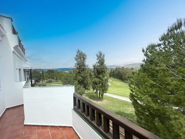 Villa for Sale in Lauro Golf, Malaga 7