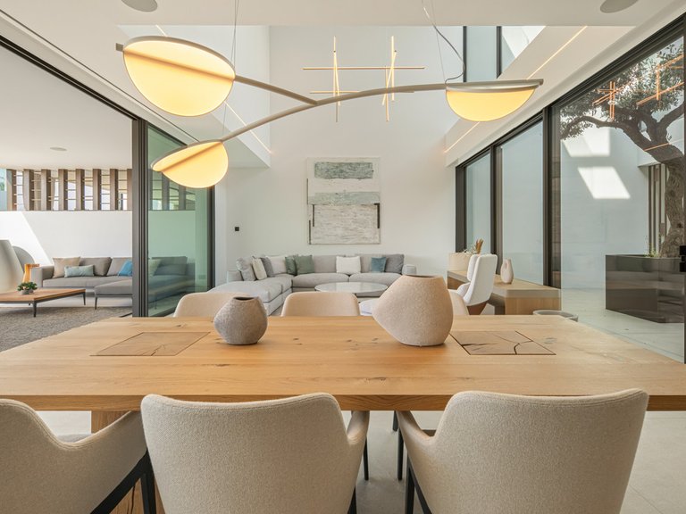 Villa for Sale in The Golden Mile, Malaga 14
